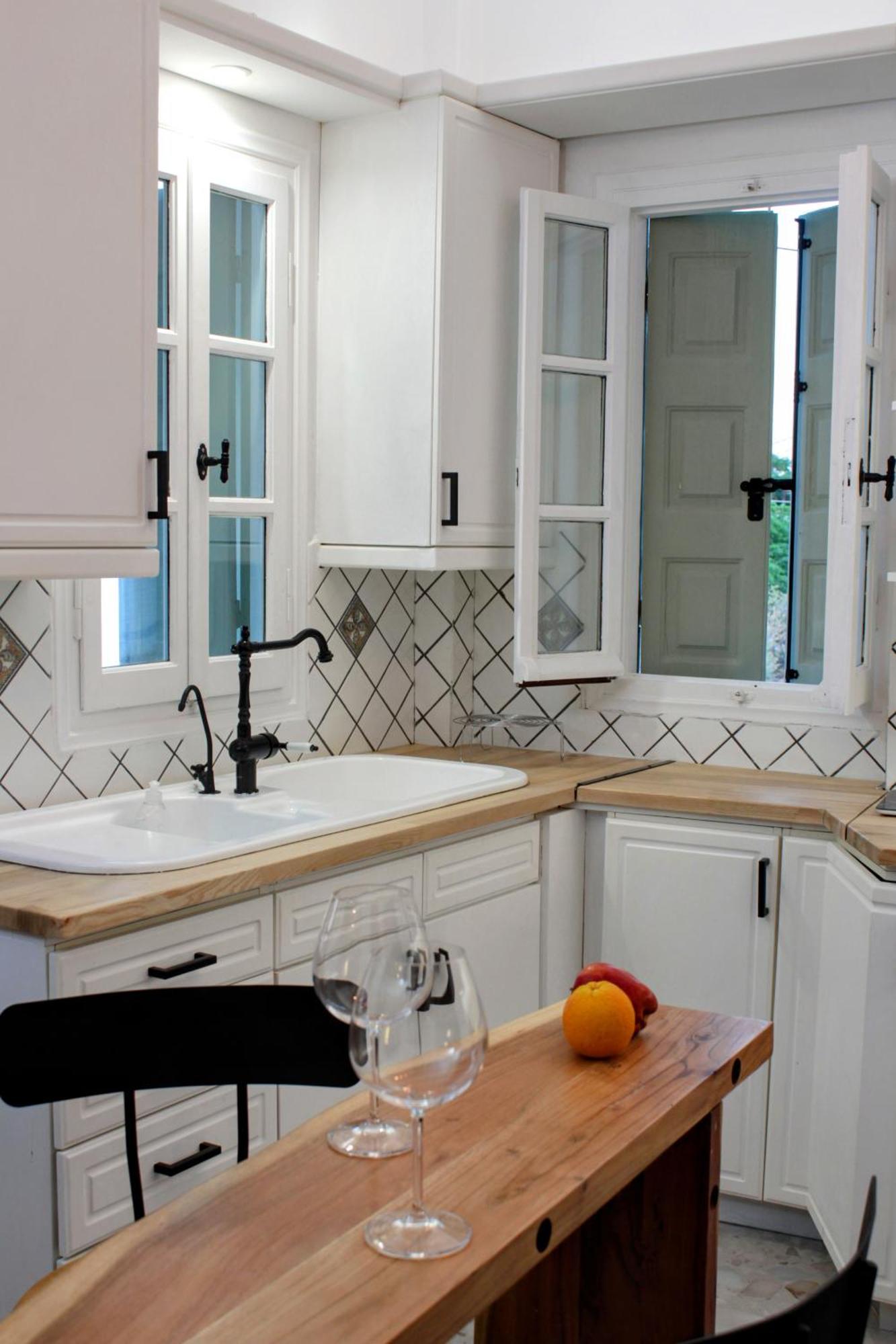 Lithi Stylish Apartments- Eco Luxury Apartment *